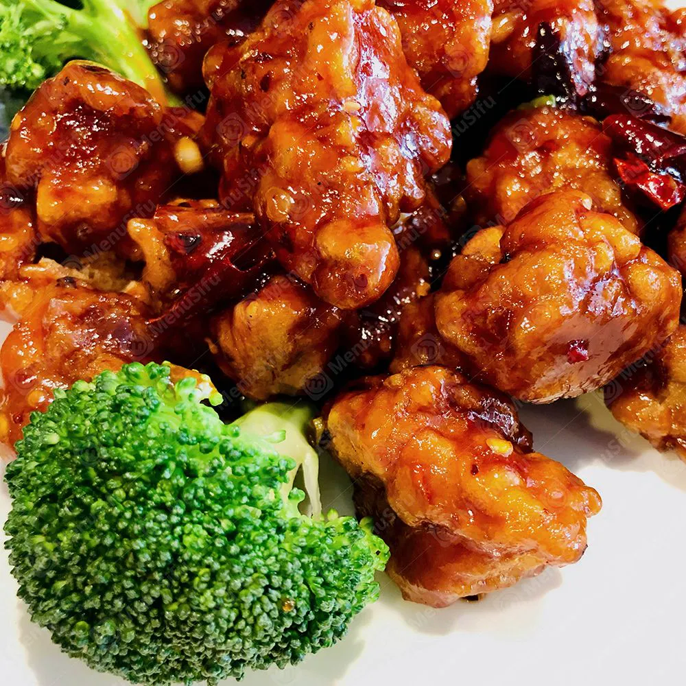 General Tso’s spicy glazed chicken paired with fresh broccoli at Bamboo Bowl Kitchen, a Chinese Restaurant in Moreno Valley
